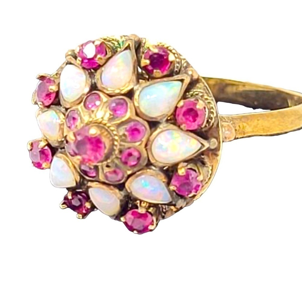 Princess Ring, SZ 9 14KT Yellow Gold Vintage Opal Gemstones, Garnets